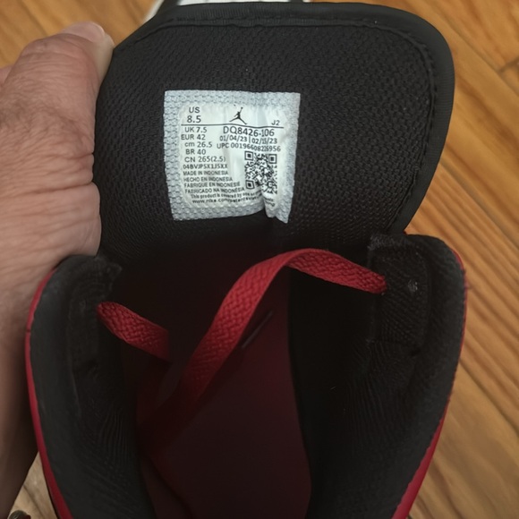 Nike - Picture 4 of 5